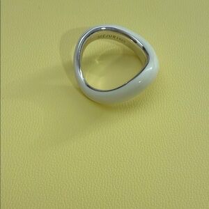 Mejuri White and Silver Figure Ring